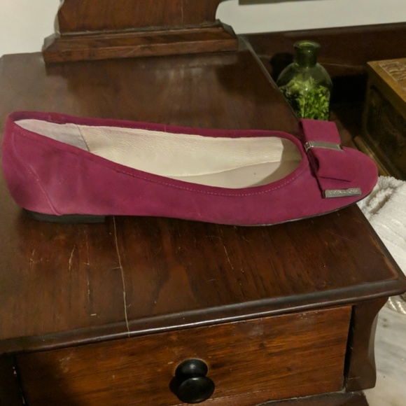 Flats - Picture 2 of 2